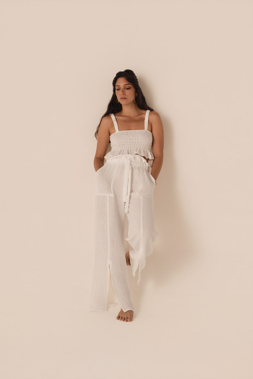 Crop top blanco de tiras anchas 