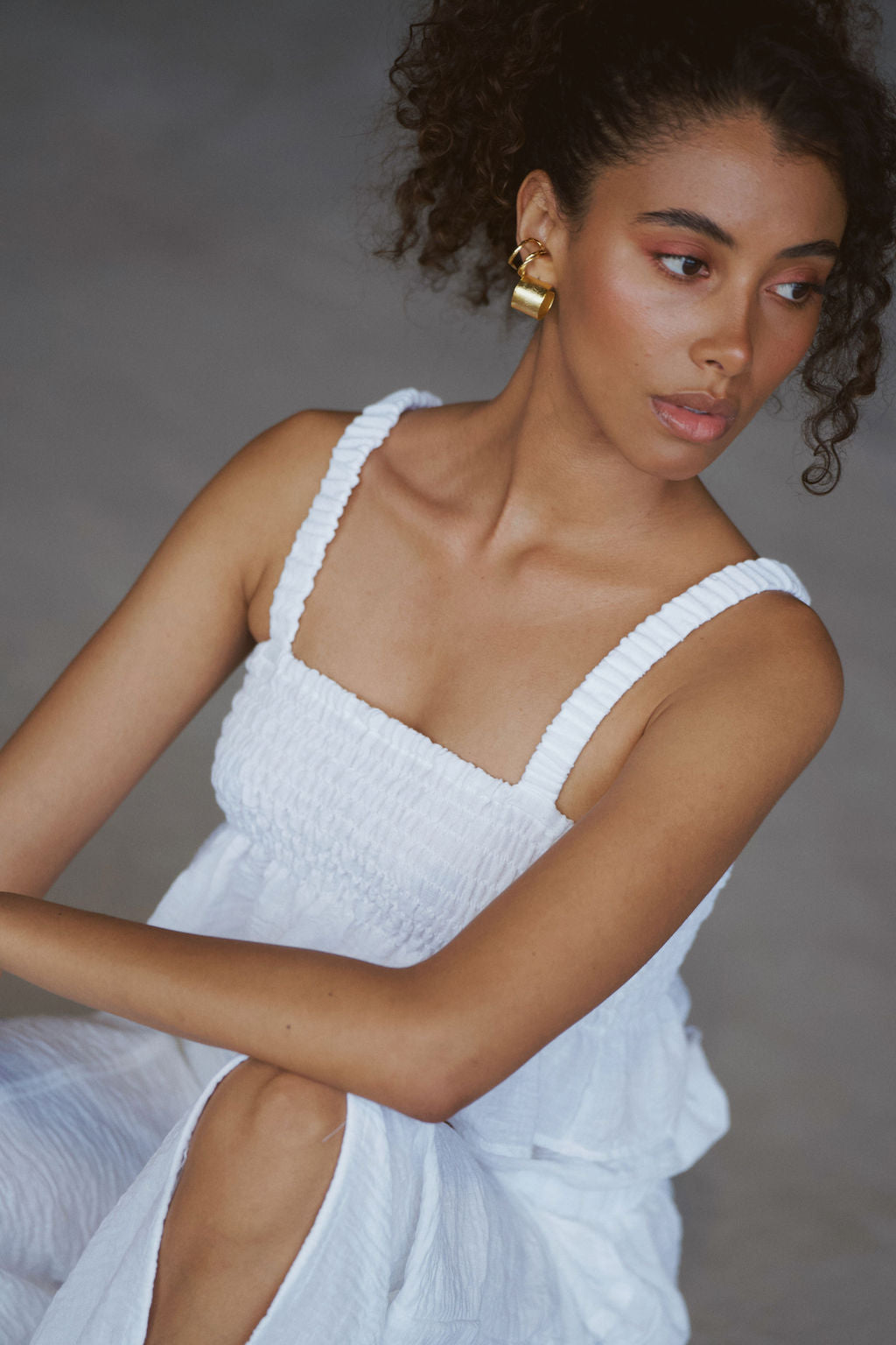 Crop top blanco de tiras anchas 